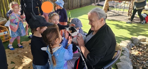 An intergenerational meeting between Mount Coolum Early Learning and Estia Health aged care facility.